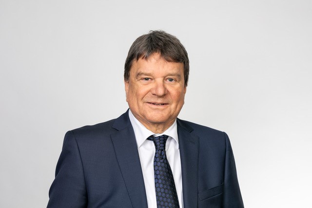 Foto Reinhard Weh.jpg